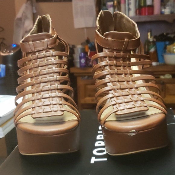 Torrid Wedges - Picture 2 of 6
